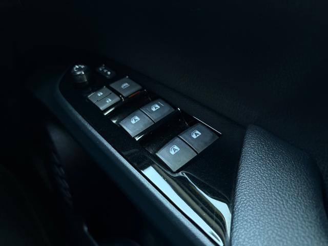 プリウス Sセーフティプラス■モデリスタフルエアロ■社外18インチAW ■トヨタ純正ディーラーオプションナビ■LEDヘッド/フォグランプ■フィルムガラス■セーフティセンスP■プリクラッシュ■レーダクルーズコントロール■オートマチックハイビーム■コーナーセンサー■ETC(30枚目)