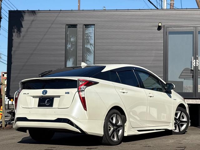 プリウス Aプレミアム ツーリングセレクション■本革シート■モデリスタ フルエアロ■純正17インチアルミ■純正9インチナビ■LEDヘッド/フォグランプ■セーフティセンスP■プリクラッシュ■レーダクルーズコントロール■ブラインドスポットモニター■コーナーセンサー■ETC(5枚目)