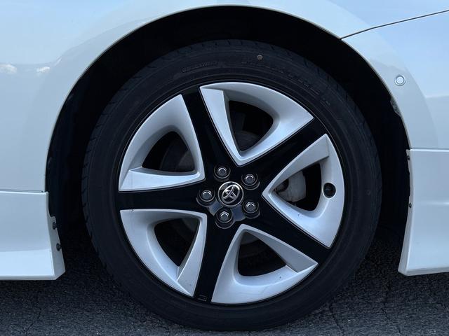 プリウス Aプレミアム ツーリングセレクション■本革シート■モデリスタ フルエアロ■純正17インチアルミ■純正9インチナビ■LEDヘッド/フォグランプ■セーフティセンスP■プリクラッシュ■レーダクルーズコントロール■ブラインドスポットモニター■コーナーセンサー■ETC(6枚目)