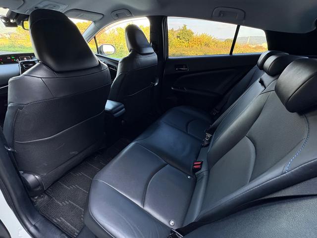 プリウス Aプレミアム ツーリングセレクション■本革シート■モデリスタ フルエアロ■純正17インチアルミ■純正9インチナビ■LEDヘッド/フォグランプ■セーフティセンスP■プリクラッシュ■レーダクルーズコントロール■ブラインドスポットモニター■コーナーセンサー■ETC(28枚目)