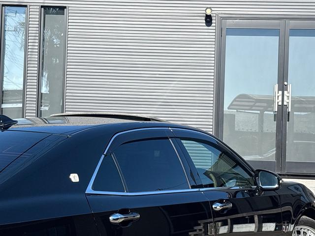 クラウン アスリートＧ■サンルーフ■黒本革シート■メーカー純正ナビ　■アドバンストパッケージ■社外１９インチアルミ■フィルムガラス■全席イージークロージャー■社外テール■シートヒーター／クーラー■プリクラッシュ■レーダクルーズコントロール■ドラレコ■バックカメラ（18枚目）