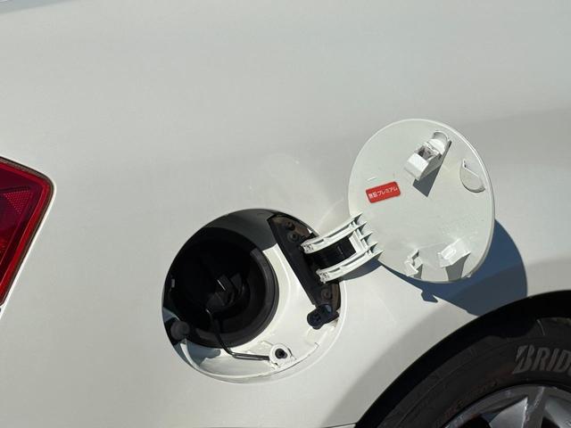 スカイライン 350GT■6速マニュアル■純正18インチアルミ■7万キロ台 ■HIDヘッドランプ■パワーシート■クーペ■ブレンボキャリパー■オートエアコン■フロントフォグランプ■純正オプションホワイトパール(QX1)■タイヤ溝有(21枚目)