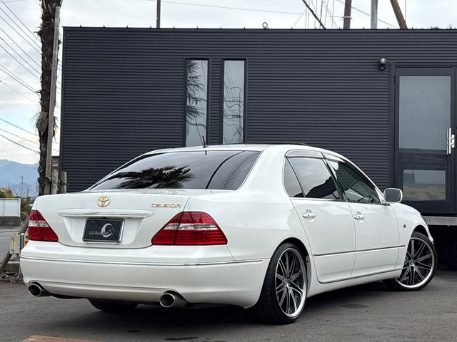 セルシオ Ｃ仕様　インテリアセレクション■黒本革シート■サンルーフ　■純正オプションフロントリップ■マクレビプレミアムサウンド■メーカー純正ナビ■社外１９ＡＷ■全席シートヒーター＆クーラー■パワーシート■電動サンシェード■バックカメラ■全席イージークロージャー■ＥＴＣ（6枚目）