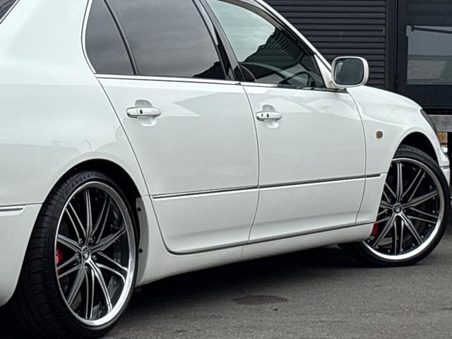 セルシオ Ｃ仕様　インテリアセレクション■黒本革シート■サンルーフ　■純正オプションフロントリップ■マクレビプレミアムサウンド■メーカー純正ナビ■社外１９ＡＷ■全席シートヒーター＆クーラー■パワーシート■電動サンシェード■バックカメラ■全席イージークロージャー■ＥＴＣ（22枚目）