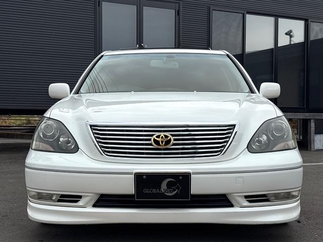 セルシオ Ｃ仕様　インテリアセレクション■黒本革シート■サンルーフ　■純正オプションフロントリップ■マクレビプレミアムサウンド■メーカー純正ナビ■社外１９ＡＷ■全席シートヒーター＆クーラー■パワーシート■電動サンシェード■バックカメラ■全席イージークロージャー■ＥＴＣ（23枚目）