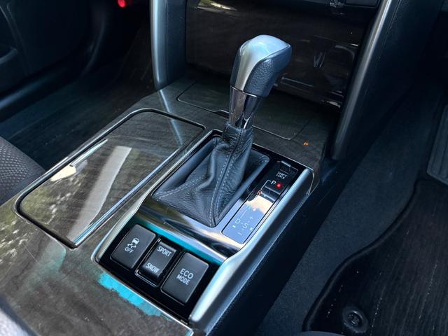 マークX 250G■モデリスタエアロ■2万キロ■フルタップ式車高調■ ■純正202ブラックボディ■社外19インチアルミ■フィルムガラス■社外ケンウッドナビ■バックカメラ■ETC■パワーシート■社外三眼LEDヘッドライト■ウィンカーミラー(28枚目)