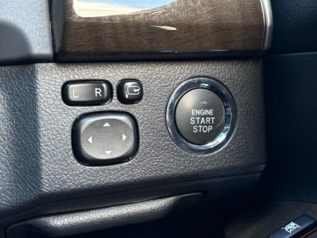 マークX 250G■モデリスタエアロ■2万キロ■フルタップ式車高調■ ■純正202ブラックボディ■社外19インチアルミ■フィルムガラス■社外ケンウッドナビ■バックカメラ■ETC■パワーシート■社外三眼LEDヘッドライト■ウィンカーミラー(30枚目)