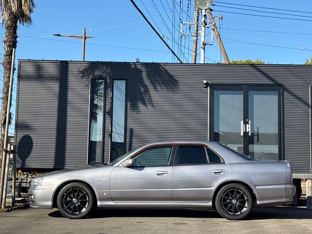 スカイライン 25GT-X■後期型■修復歴なし■純正リアスポイラー ■RB25エンジン■社外17インチアルミ■テイン【フルタップ式】車高調■オートエアコン■ETC■キーレス■フィルムガラス■CD■シフトチェンジスイッチ(4枚目)