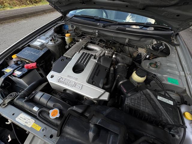 スカイライン 25GT-X■後期型■修復歴なし■純正リアスポイラー ■RB25エンジン■社外17インチアルミ■テイン【フルタップ式】車高調■オートエアコン■ETC■キーレス■フィルムガラス■CD■シフトチェンジスイッチ(6枚目)