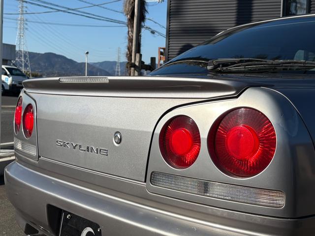 スカイライン 25GT-X■後期型■修復歴なし■純正リアスポイラー ■RB25エンジン■社外17インチアルミ■テイン【フルタップ式】車高調■オートエアコン■ETC■キーレス■フィルムガラス■CD■シフトチェンジスイッチ(8枚目)