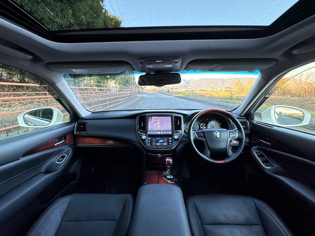 クラウンマジェスタ Fバージョン■ワンオーナー■サンルーフ■黒本革シート ■モデリスタフルエアロ■純正OP18AW■メーカー純正ナビ■Bカメラ■プレミアムサウンド■レーダクルーズ■BSM■LEDヘッド/フォグ■全席イージークロージャ■シートヒーター/クーラー■コーナーセンサ(3枚目)