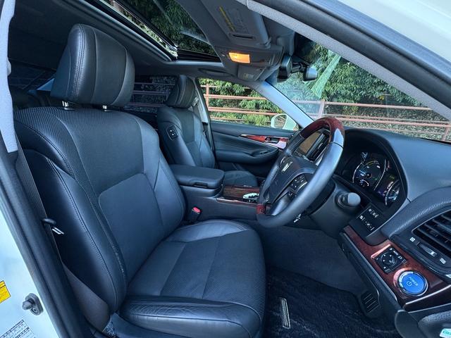 クラウンマジェスタ Fバージョン■ワンオーナー■サンルーフ■黒本革シート ■モデリスタフルエアロ■純正OP18AW■メーカー純正ナビ■Bカメラ■プレミアムサウンド■レーダクルーズ■BSM■LEDヘッド/フォグ■全席イージークロージャ■シートヒーター/クーラー■コーナーセンサ(26枚目)