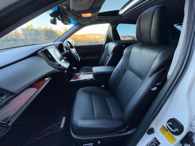 クラウンマジェスタ Fバージョン■ワンオーナー■サンルーフ■黒本革シート ■モデリスタフルエアロ■純正OP18AW■メーカー純正ナビ■Bカメラ■プレミアムサウンド■レーダクルーズ■BSM■LEDヘッド/フォグ■全席イージークロージャ■シートヒーター/クーラー■コーナーセンサ(30枚目)