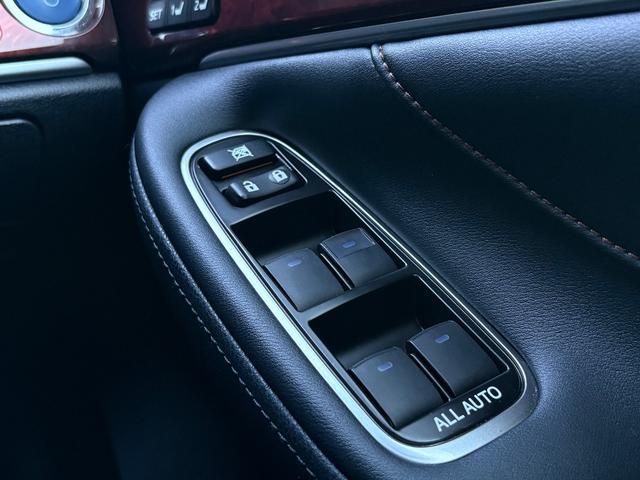 クラウンマジェスタ Fバージョン■ワンオーナー■サンルーフ■黒本革シート ■モデリスタフルエアロ■純正OP18AW■メーカー純正ナビ■Bカメラ■プレミアムサウンド■レーダクルーズ■BSM■LEDヘッド/フォグ■全席イージークロージャ■シートヒーター/クーラー■コーナーセンサ(42枚目)