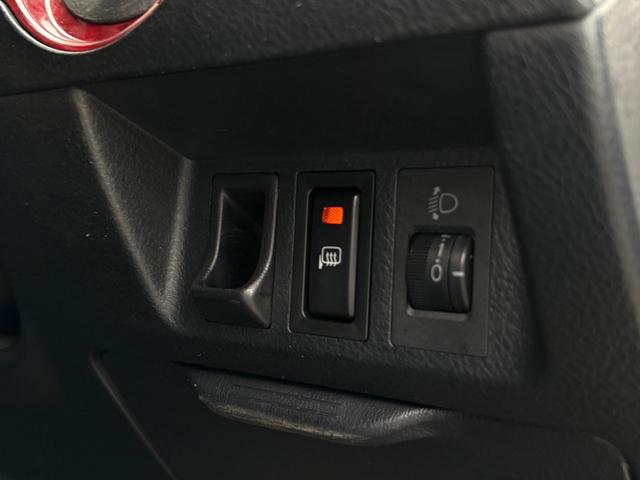 マークII グランデｉＲ－Ｖ■５速ＭＴ（公認済み）■１ＪＺ－ＧＴＥターボ　■修復歴なし■純正１７インチアルミ■純正オプショングリル■タイベル交換ステッカー有■純正トランクスポイラー■パワーシート■オートエアコン■記録簿あり■スペアキーあり■レインバイザー（31枚目）