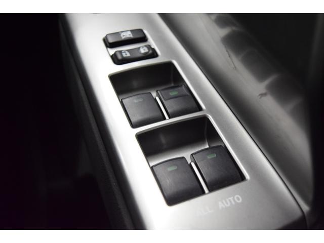 ヴォクシー ＺＳ　煌　ナビ　地デジＴＶ　フルセグ　バックカメラ　ＥＴＣ　スマートキー　マニュアルモード　デュアルエアコン　フルフラット　ＨＩＤオートヘッドライト　両側パワースライドドア（33枚目）