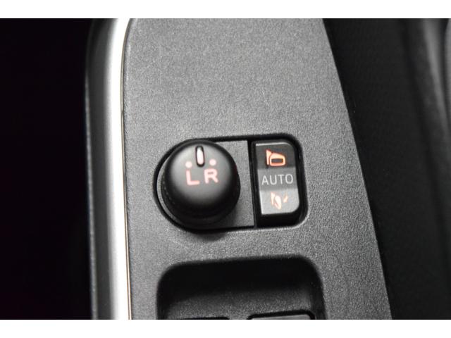 ルーミー カスタムＧ　Ｓ　Ｂｌｕｅｔｏｏｔｈ　フルセグナビ　バックカメラ　アイドリングストップ　横滑り防止装置　衝突被害軽減システム　クルーズコントロール　ＥＴＣ　ＬＥＤ　スマートキー　オートライト　両側パワースライドドア（30枚目）