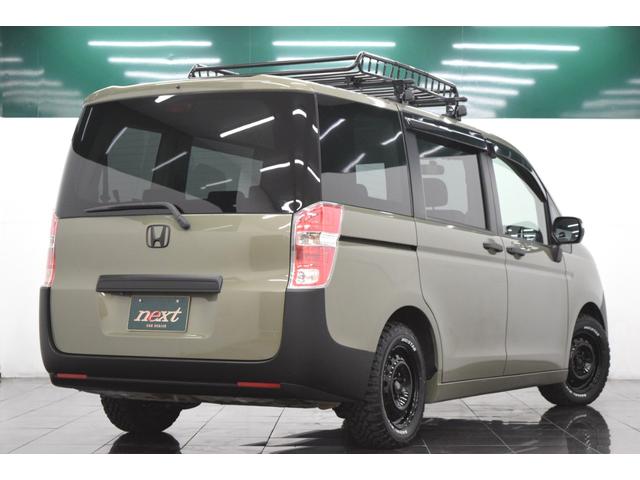 ステップワゴン Ｇ　Ｌパッケージ　地デジナビ　バックカメラ　後席モニター　フルフラット　ＭＴタイヤ　ルーフラック　ＥＴＣ　ＨＩＤ　オートライト　オートエアコン　ブラックアウトホイール　フローリングフロア　両側パワースライドドア（25枚目）