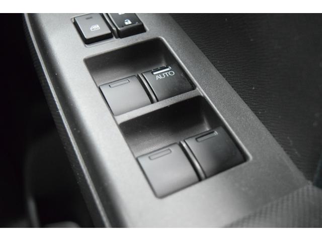 ステップワゴン Ｇ　Ｌパッケージ　地デジナビ　バックカメラ　後席モニター　フルフラット　ＭＴタイヤ　ルーフラック　ＥＴＣ　ＨＩＤ　オートライト　オートエアコン　ブラックアウトホイール　フローリングフロア　両側パワースライドドア（33枚目）