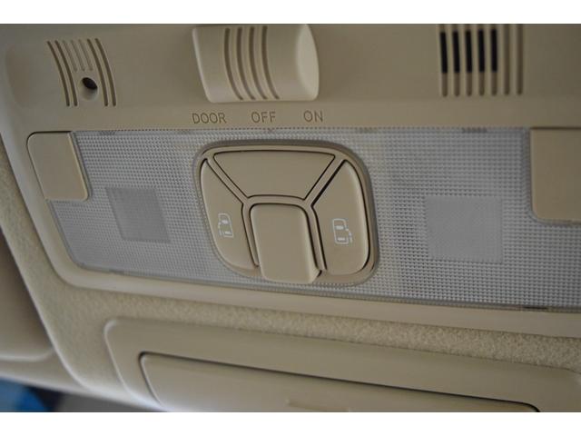エスティマ アエラス　Ｂｌｕｅｔｏｏｔｈ　後席モニター　フルセグナビ　バックカメラ　コーナーセンサー　ＥＴＣ　ＨＩＤ　スマートキー　マニュアルモード　フォグランプ　クルーズコントロール　オートライト　両側パワースライドドア（15枚目）