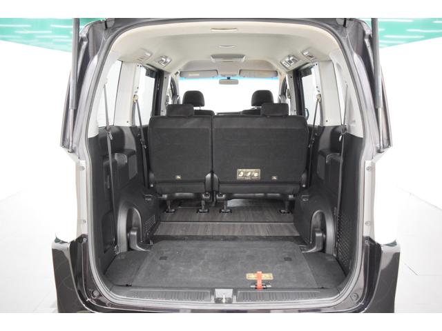 ステップワゴンスパーダ Ｚ　全周囲カメラ　後席モニター　両側パワースライドドア　フルセグナビ　ＥＴＣ　ＨＩＤ　スマートキー　横滑り防止装置　オートライト　オートエアコン　マニュアルモード（24枚目）