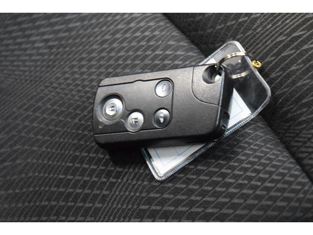 ステップワゴンスパーダ Ｚ　全周囲カメラ　後席モニター　両側パワースライドドア　フルセグナビ　ＥＴＣ　ＨＩＤ　スマートキー　横滑り防止装置　オートライト　オートエアコン　マニュアルモード（40枚目）