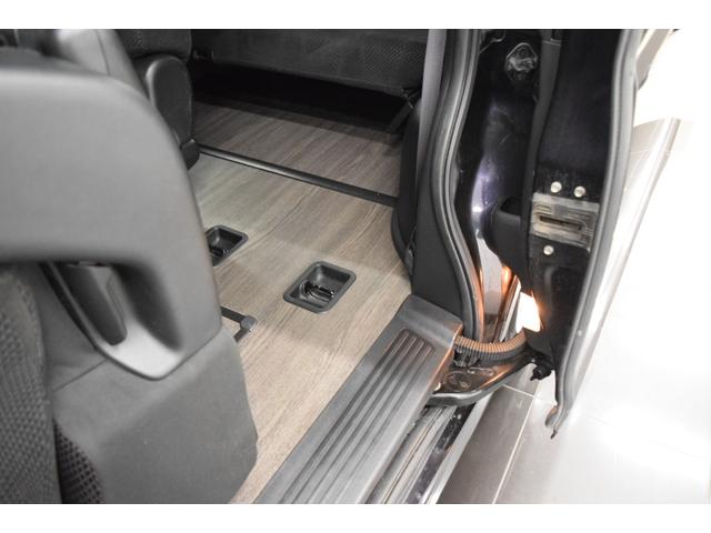 ステップワゴンスパーダ Ｚ　全周囲カメラ　後席モニター　両側パワースライドドア　フルセグナビ　ＥＴＣ　ＨＩＤ　スマートキー　横滑り防止装置　オートライト　オートエアコン　マニュアルモード（46枚目）