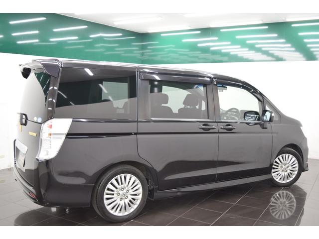 ステップワゴンスパーダ Ｚ　全周囲カメラ　後席モニター　両側パワースライドドア　バックカメラ　フルセグナビ　マニュアルモード　スマートキー　ＥＴＣ　ＨＩＤ　オートライト　オートエアコン　レーンキープアシスト（9枚目）