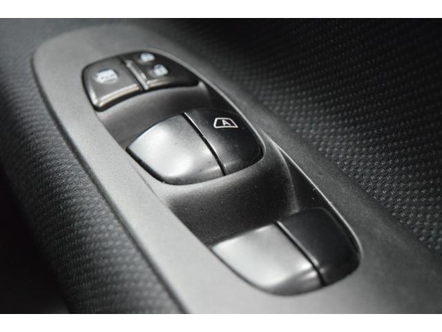 セレナ ハイウェイスター　Ｓ－ハイブリッド　Ｂｌｕｅｔｏｏｔｈ　フルセグナビ　全周囲カメラ　後席モニター　スマートキー　コーナーセンサー　アイドリングストップ　ダブルオートエアコン　クルーズコントロール　ＥＴＣ　ＬＥＤ　両側パワースライドドア（40枚目）