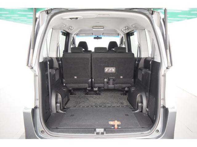 ステップワゴンスパーダ Z 後席モニター フルセグナビ バックカメラ ETC HID スマートキー マニュアルモード アイドリングストップ フルフラット オートエアコン 両側パワースライドドア(24枚目)