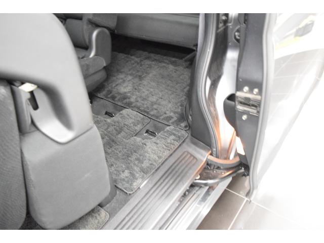 ステップワゴンスパーダ Z 後席モニター フルセグナビ バックカメラ ETC HID スマートキー マニュアルモード アイドリングストップ フルフラット オートエアコン 両側パワースライドドア(42枚目)