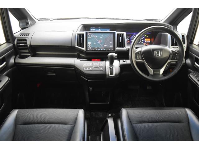 ステップワゴンスパーダ Z クールスピリット フルセグナビ バックカメラ ハーフレザーシート アイドリングストップ クルーズコントロール オートエアコン フルフラット ETC スマートキー マニュアルモード オートライト 両側パワースライドドア(11枚目)