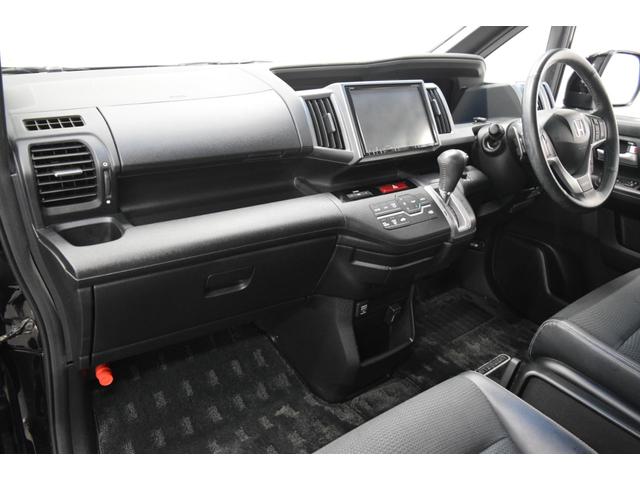 ステップワゴンスパーダ Z クールスピリット フルセグナビ バックカメラ ハーフレザーシート アイドリングストップ クルーズコントロール オートエアコン フルフラット ETC スマートキー マニュアルモード オートライト 両側パワースライドドア(38枚目)