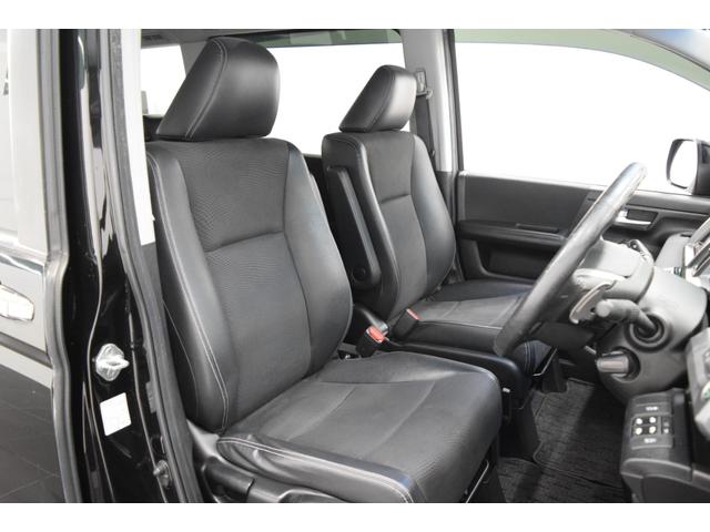 ステップワゴンスパーダ Z クールスピリット Bluetooth ナビ フルセグ Bカメラ ETC アイドリングストップ スマートキー マニュアルモード ハーフレザー フルフラット オートエアコン クルコン  後席モニター 両側パワースライドドア(19枚目)