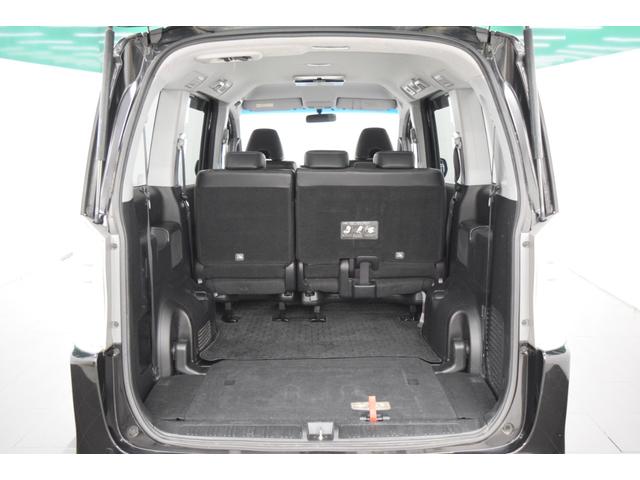 ステップワゴンスパーダ Z クールスピリット Bluetooth ナビ フルセグ Bカメラ ETC アイドリングストップ スマートキー マニュアルモード ハーフレザー フルフラット オートエアコン クルコン  後席モニター 両側パワースライドドア(25枚目)