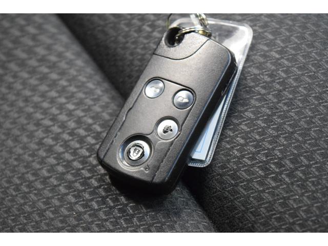 ステップワゴンスパーダ Z クールスピリット Bluetooth ナビ フルセグ Bカメラ ETC アイドリングストップ スマートキー マニュアルモード ハーフレザー フルフラット オートエアコン クルコン  後席モニター 両側パワースライドドア(37枚目)