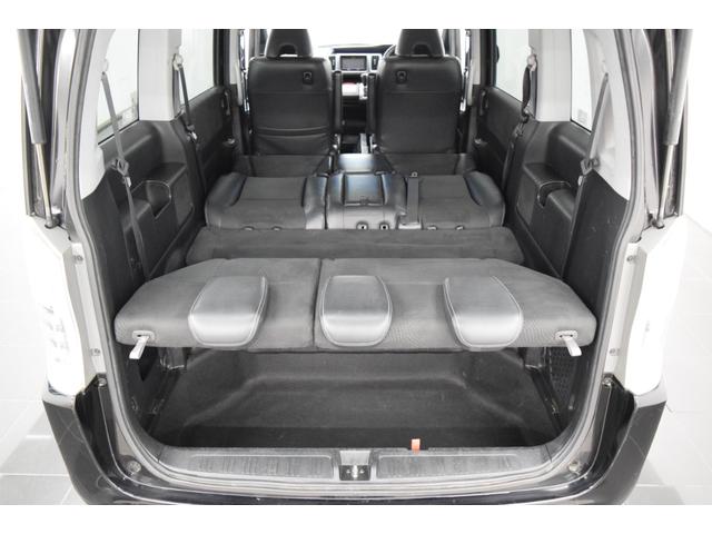 ステップワゴンスパーダ Z クールスピリット Bluetooth ナビ フルセグ Bカメラ ETC アイドリングストップ スマートキー マニュアルモード ハーフレザー フルフラット オートエアコン クルコン  後席モニター 両側パワースライドドア(46枚目)