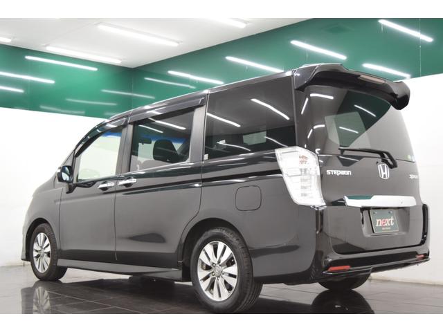 ステップワゴンスパーダ Ｚ　ナビ　地デジＴＶ　フルセグ　バックカメラ　ＥＴＣ　スマートキー　マニュアルモード　オートエアコン　オートライト　フォグランプ　フルフラット　アイドリングストップ　後席モニター　両側パワースライドドア（10枚目）