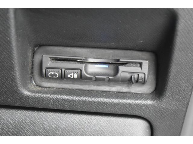 ステップワゴンスパーダ Ｚ　ナビ　地デジＴＶ　フルセグ　バックカメラ　ＥＴＣ　スマートキー　マニュアルモード　オートエアコン　オートライト　フォグランプ　フルフラット　アイドリングストップ　後席モニター　両側パワースライドドア（15枚目）