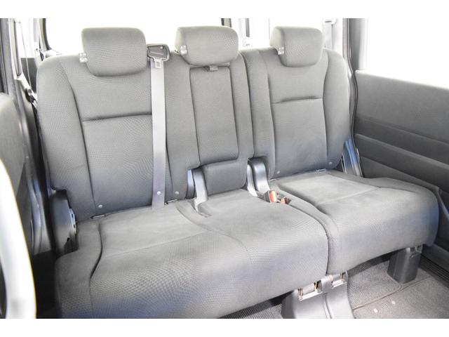 ステップワゴンスパーダ Ｚ　ナビ　地デジＴＶ　フルセグ　バックカメラ　ＥＴＣ　スマートキー　マニュアルモード　オートエアコン　オートライト　フォグランプ　フルフラット　アイドリングストップ　後席モニター　両側パワースライドドア（20枚目）