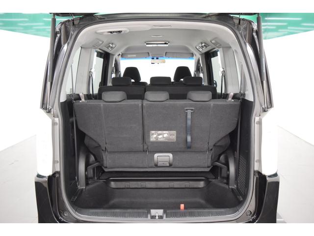 ステップワゴンスパーダ Ｚ　ナビ　地デジＴＶ　フルセグ　バックカメラ　ＥＴＣ　スマートキー　マニュアルモード　オートエアコン　オートライト　フォグランプ　フルフラット　アイドリングストップ　後席モニター　両側パワースライドドア（24枚目）