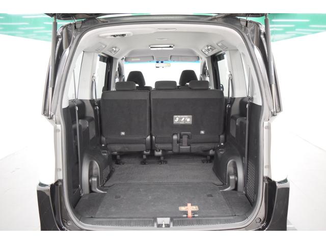 ステップワゴンスパーダ Ｚ　ナビ　地デジＴＶ　フルセグ　バックカメラ　ＥＴＣ　スマートキー　マニュアルモード　オートエアコン　オートライト　フォグランプ　フルフラット　アイドリングストップ　後席モニター　両側パワースライドドア（25枚目）