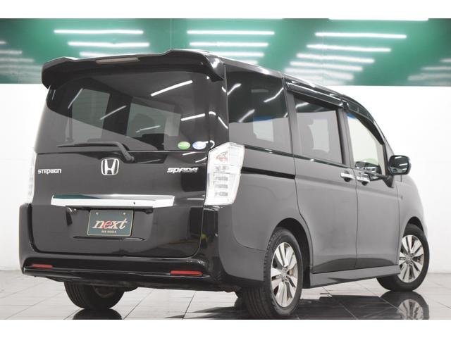 ステップワゴンスパーダ Ｚ　ナビ　地デジＴＶ　フルセグ　バックカメラ　ＥＴＣ　スマートキー　マニュアルモード　オートエアコン　オートライト　フォグランプ　フルフラット　アイドリングストップ　後席モニター　両側パワースライドドア（26枚目）