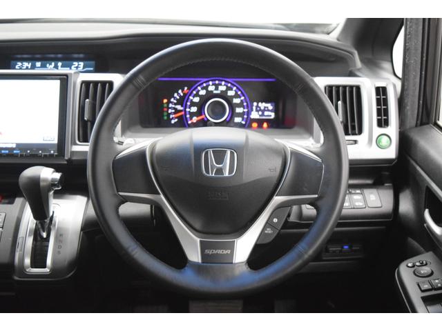 ステップワゴンスパーダ Ｚ　ナビ　地デジＴＶ　フルセグ　バックカメラ　ＥＴＣ　スマートキー　マニュアルモード　オートエアコン　オートライト　フォグランプ　フルフラット　アイドリングストップ　後席モニター　両側パワースライドドア（28枚目）