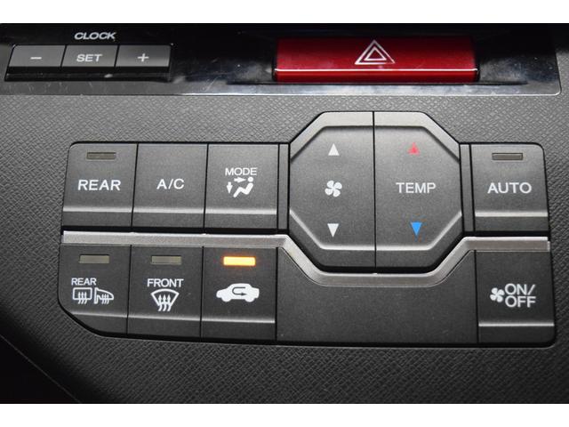 ステップワゴンスパーダ Ｚ　ナビ　地デジＴＶ　フルセグ　バックカメラ　ＥＴＣ　スマートキー　マニュアルモード　オートエアコン　オートライト　フォグランプ　フルフラット　アイドリングストップ　後席モニター　両側パワースライドドア（30枚目）