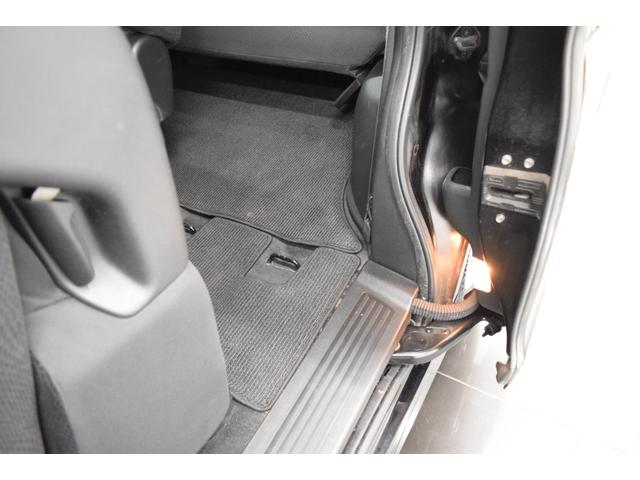 ステップワゴンスパーダ Ｚ　ナビ　地デジＴＶ　フルセグ　バックカメラ　ＥＴＣ　スマートキー　マニュアルモード　オートエアコン　オートライト　フォグランプ　フルフラット　アイドリングストップ　後席モニター　両側パワースライドドア（42枚目）