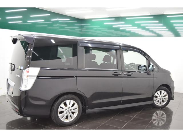 ステップワゴンスパーダ Ｚ　地デジナビ　バックカメラ　オートエアコン　マニュアルモード　フルフラットシート　ＥＴＣ　スマートキー　ＨＩＤ　オートライト　横滑り防止機能　フォグランプ　両側パワースライドドア（9枚目）