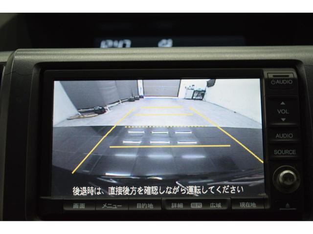 ステップワゴンスパーダ Ｚ　地デジナビ　バックカメラ　オートエアコン　マニュアルモード　フルフラットシート　ＥＴＣ　スマートキー　ＨＩＤ　オートライト　横滑り防止機能　フォグランプ　両側パワースライドドア（13枚目）