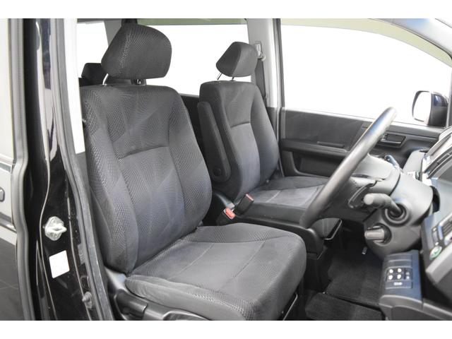 ステップワゴンスパーダ Ｚ　地デジナビ　バックカメラ　オートエアコン　マニュアルモード　フルフラットシート　ＥＴＣ　スマートキー　ＨＩＤ　オートライト　横滑り防止機能　フォグランプ　両側パワースライドドア（18枚目）