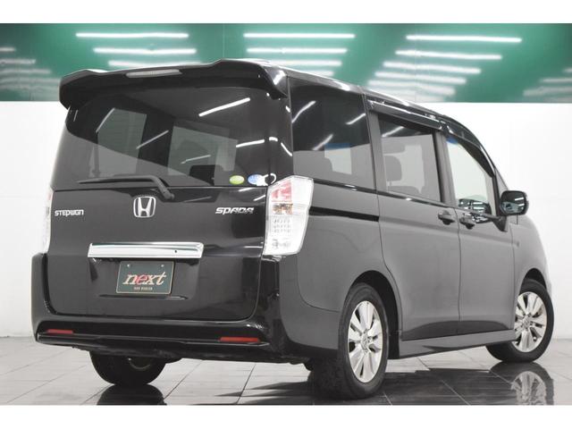 ステップワゴンスパーダ Ｚ　地デジナビ　バックカメラ　オートエアコン　マニュアルモード　フルフラットシート　ＥＴＣ　スマートキー　ＨＩＤ　オートライト　横滑り防止機能　フォグランプ　両側パワースライドドア（25枚目）